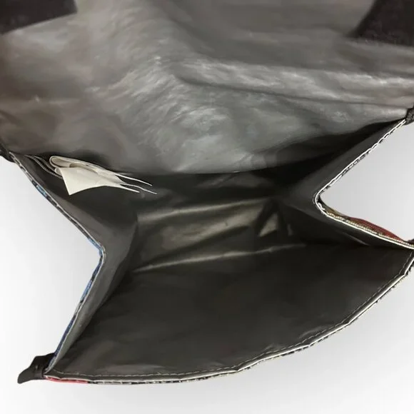 Burton Snowboards Insulated Lunch Bag Forest Print - Small Puncture on Interior - Picture 3 of 16